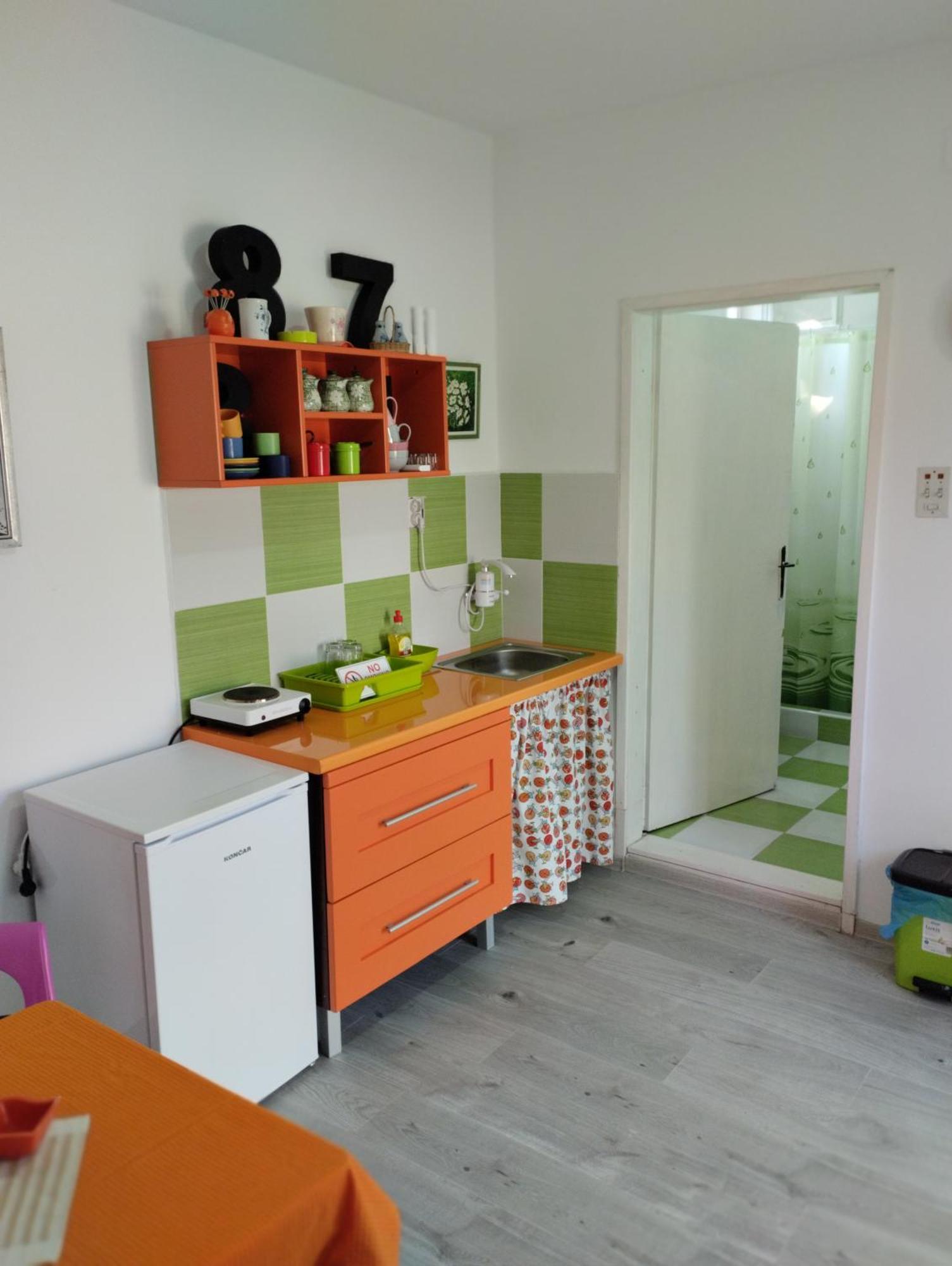 Cyclo Apartment Pinki Bačka Palanka Exteriör bild